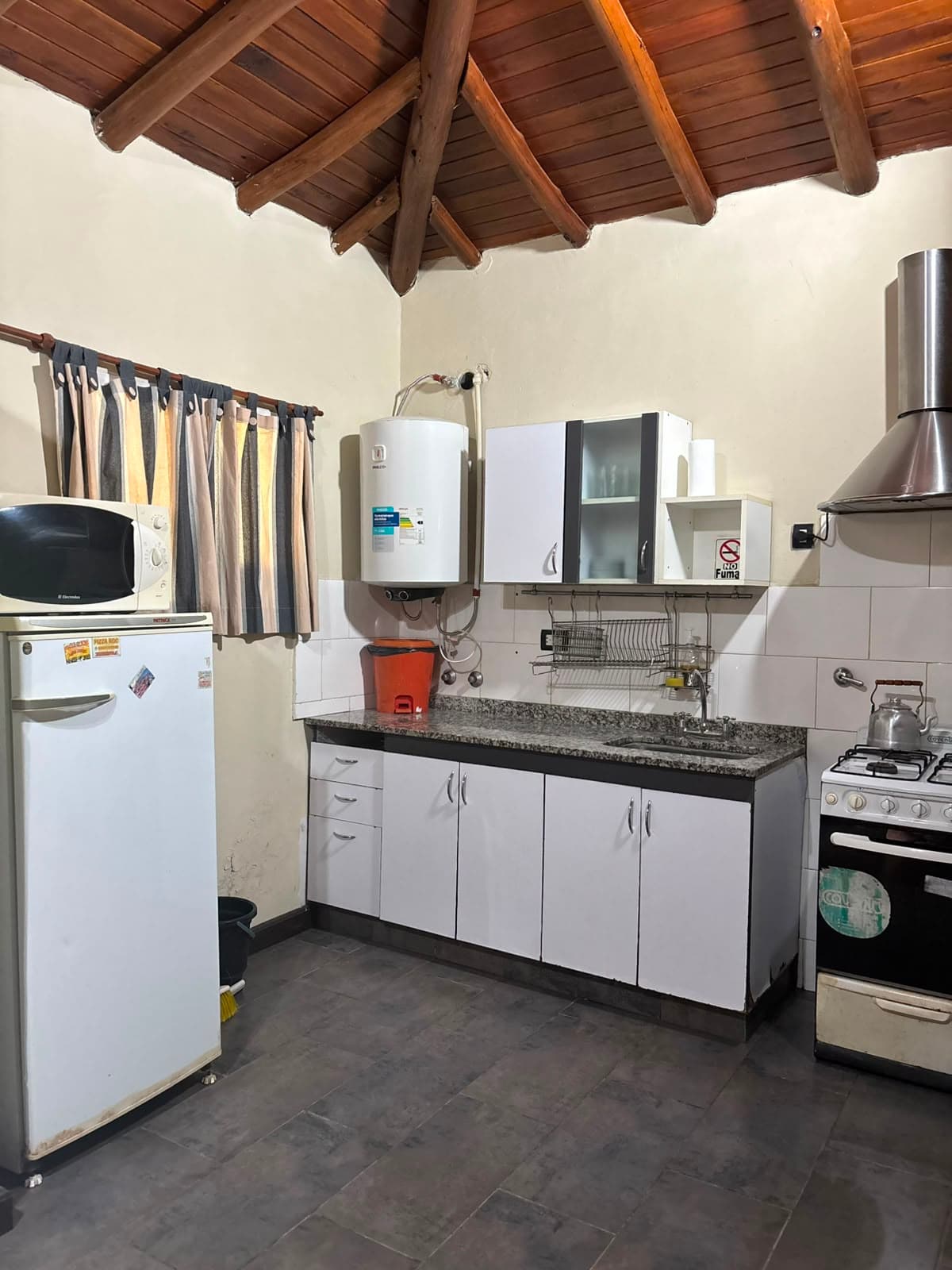 Cabaña de 2 habitaciones en Villa Artalaz, Colón, Entre Ríos — foto 4