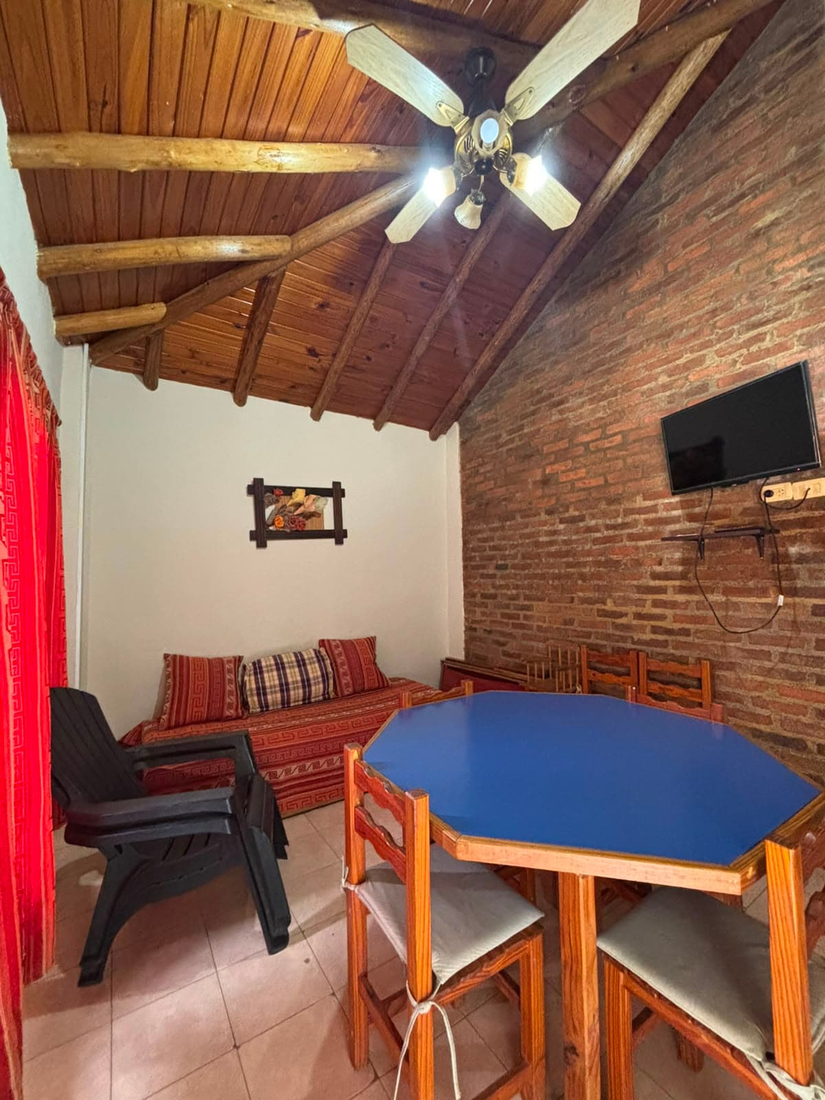 Cabaña de 2 habitaciones en Villa Artalaz, Colón, Entre Ríos — foto 3